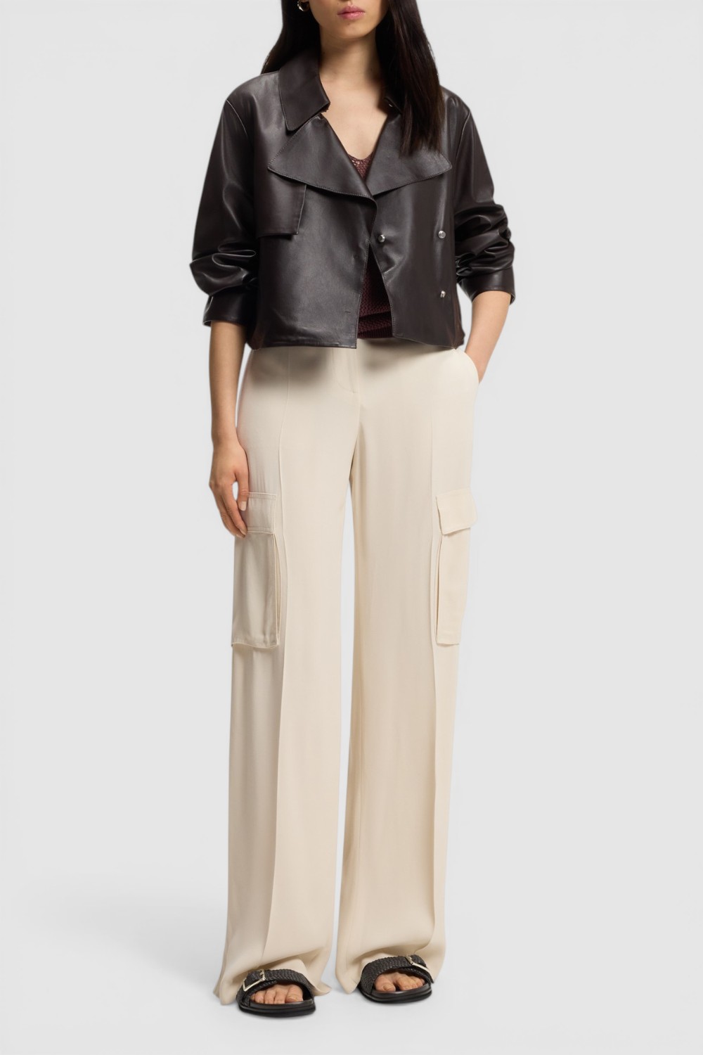 תמונת כל הלוק של כפכפי סליידס